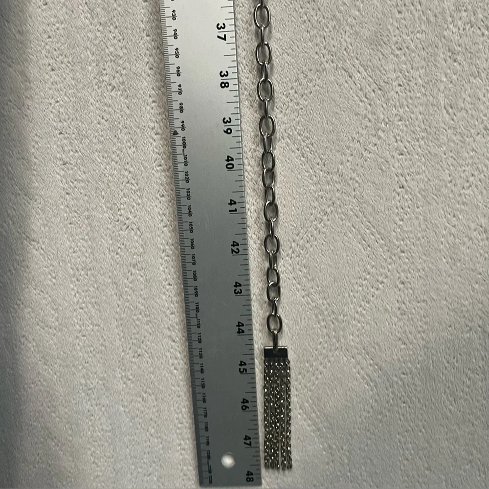 N/A silver chain